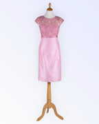 Roosa vintage-stiilis kokteilkleit