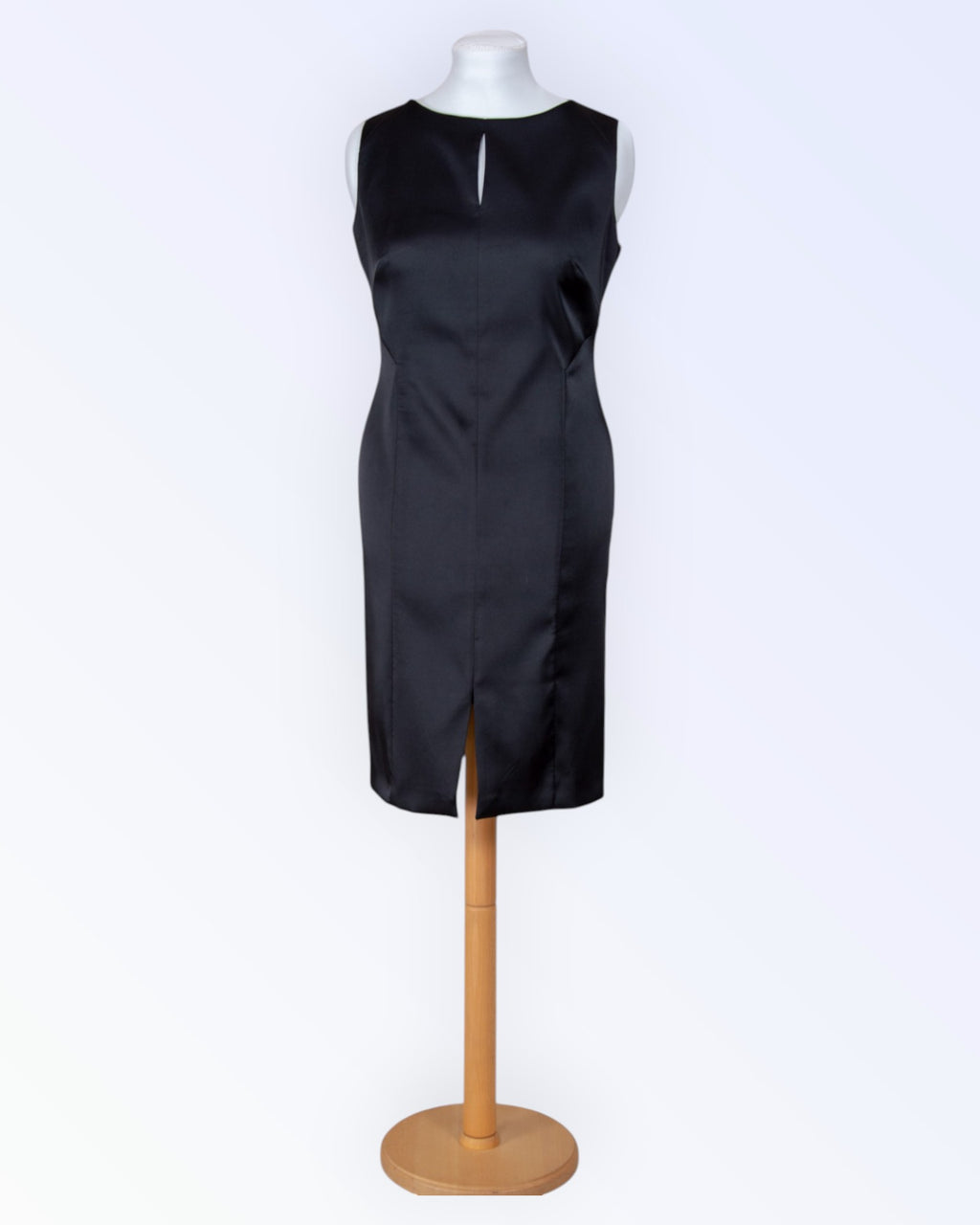 Sir Oliver's little black dress