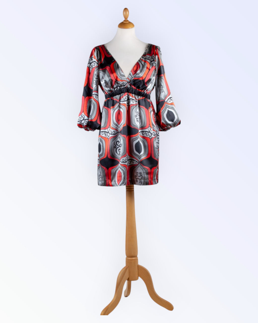 Guessin värikäs mekko