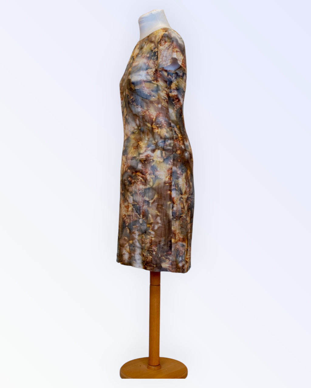 Mitmevärviline suvekleit