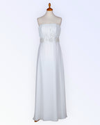 Off-white chiffon wedding dress