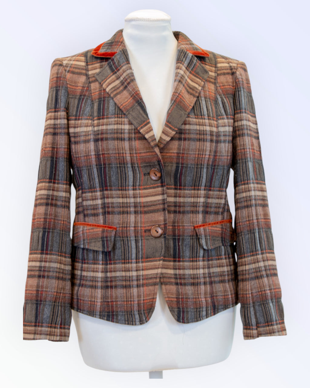 Basler Black Label ruuduline bleiser