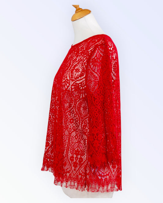 Kiabi red lace top.