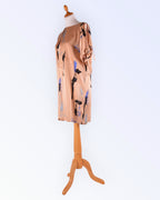 Minimum sirgelõikeline kleit