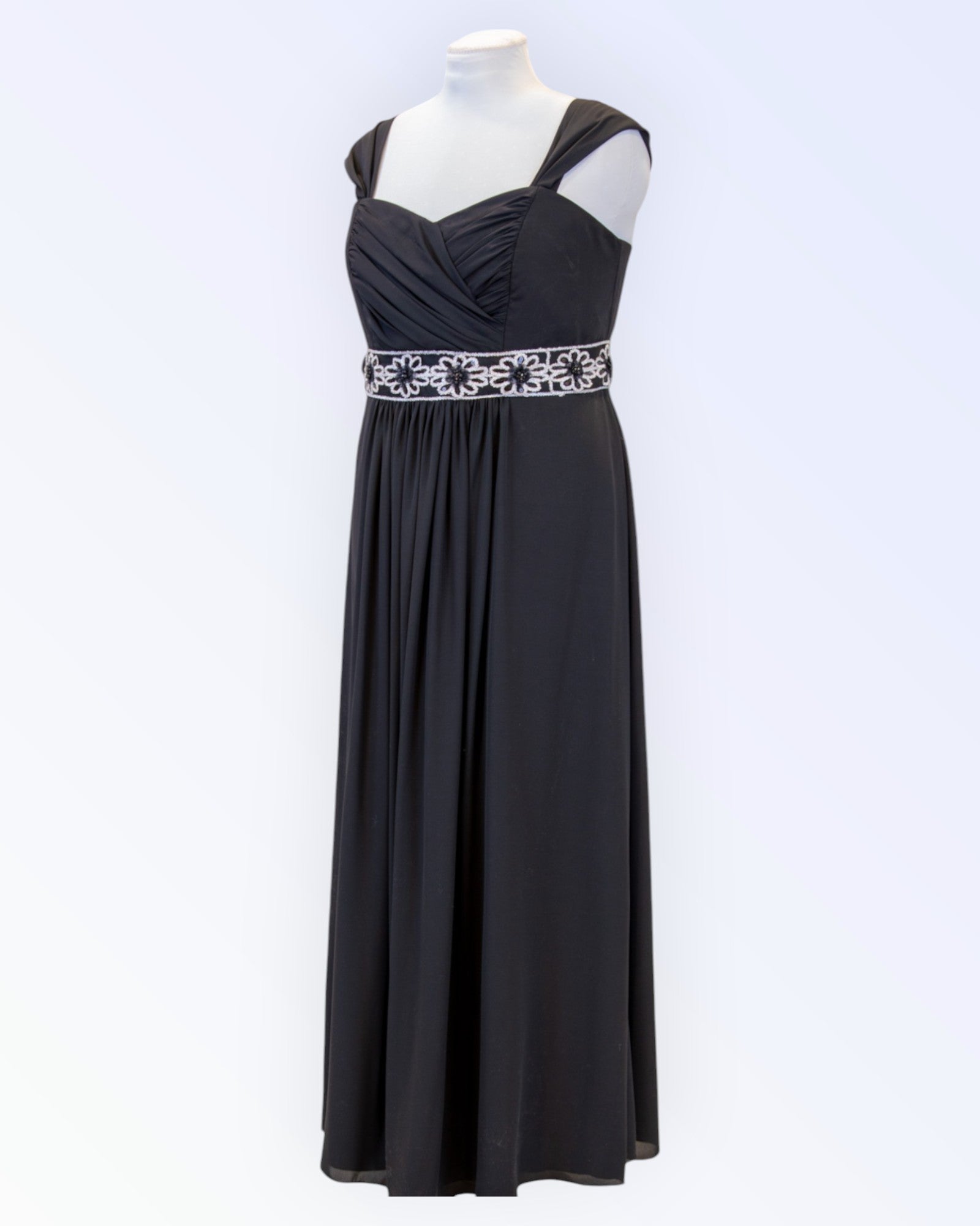 Mustast šifoonist pikk pidulik kleit