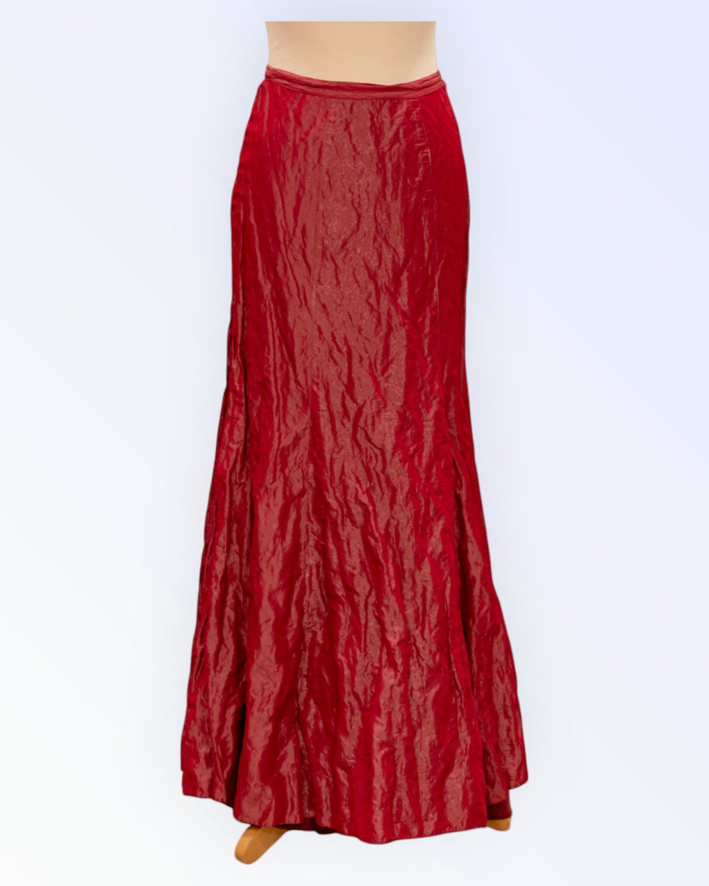 Long formal taffeta skirt with a train