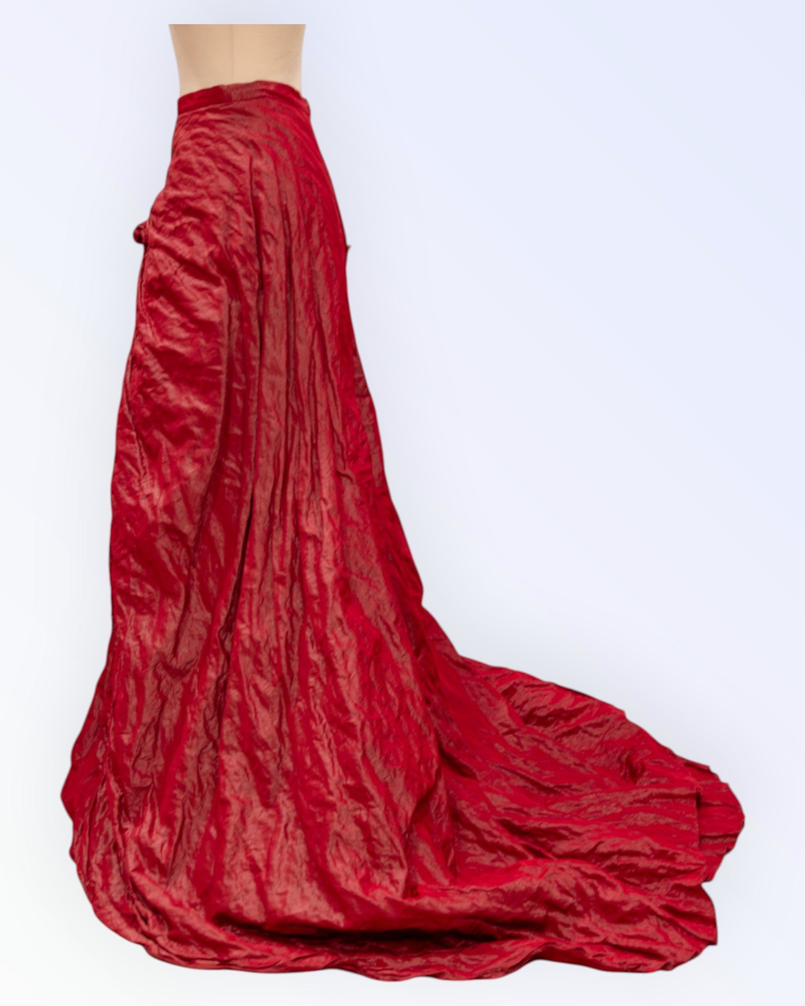 Long formal taffeta skirt with a train