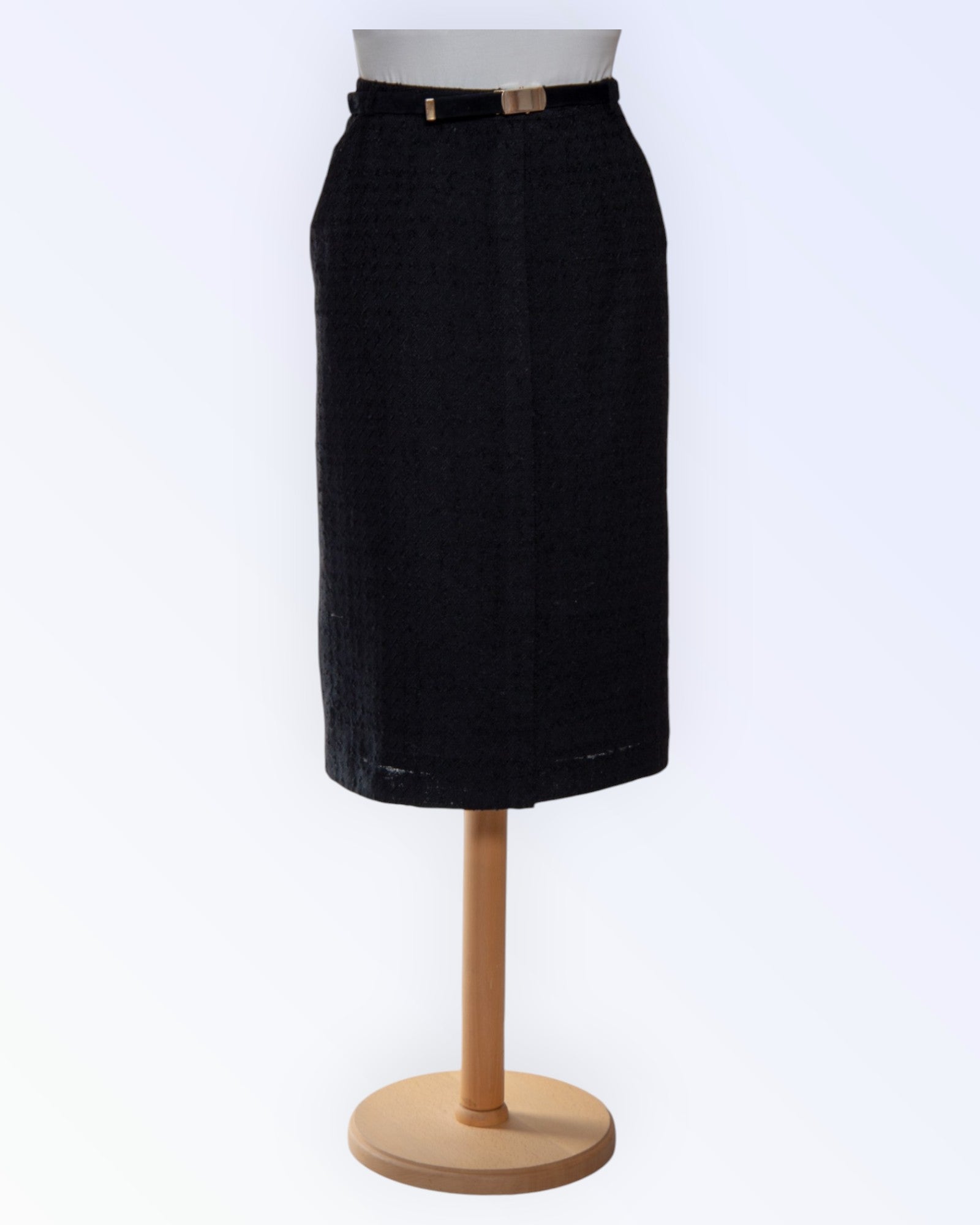 Klassikaline sirgelõikeline seelik