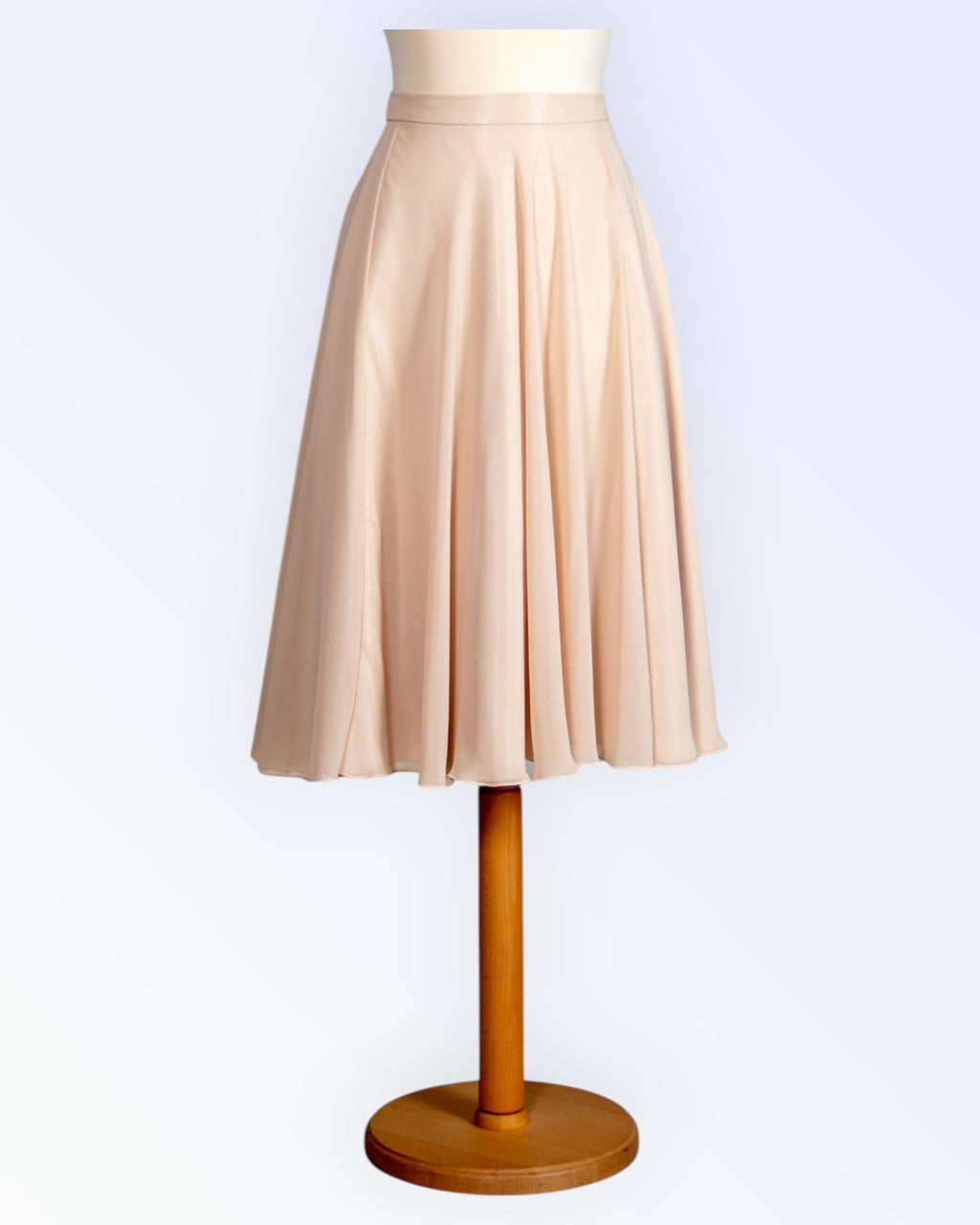 Short beige chiffon skirt