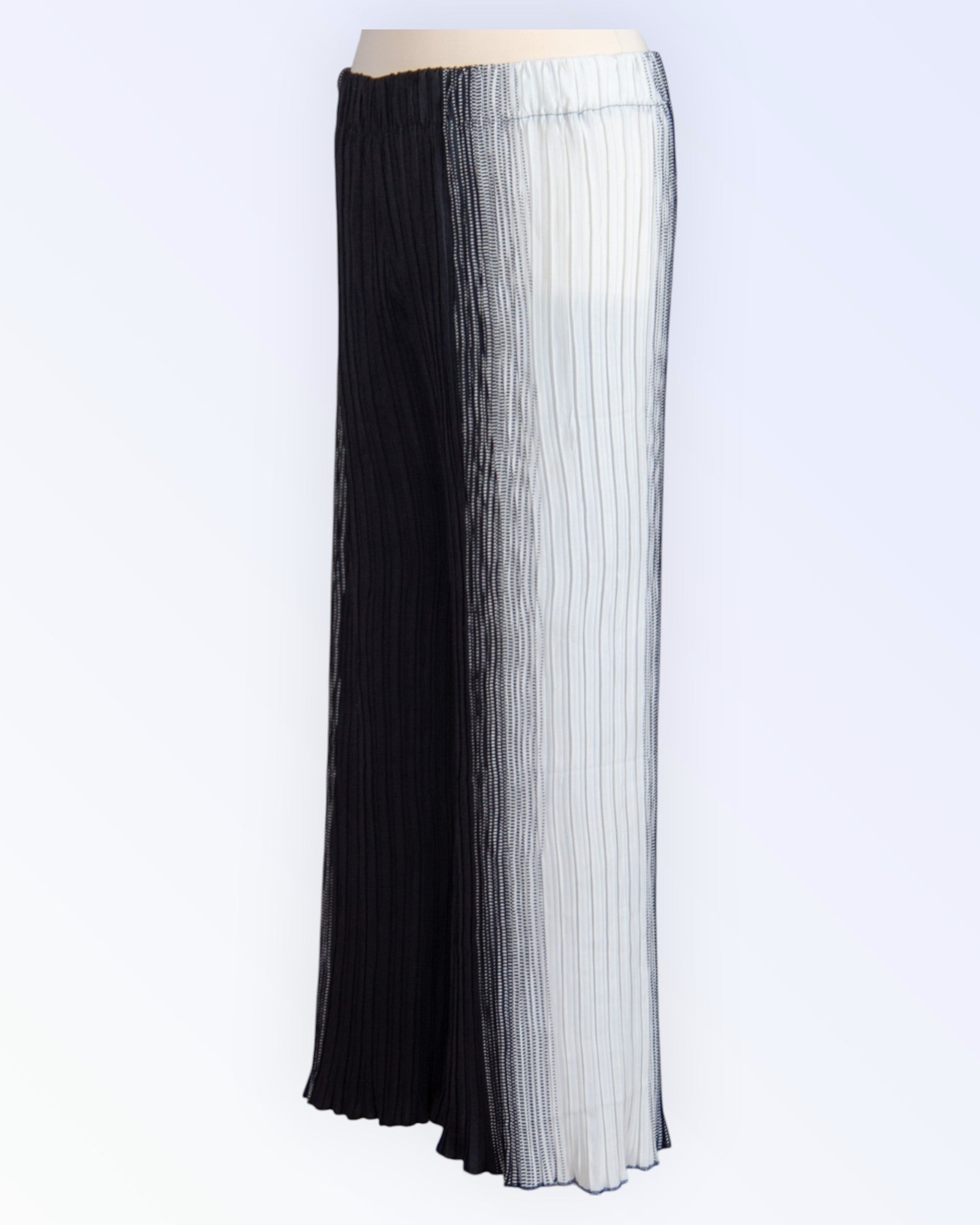 Plisseeritud laiad püksid