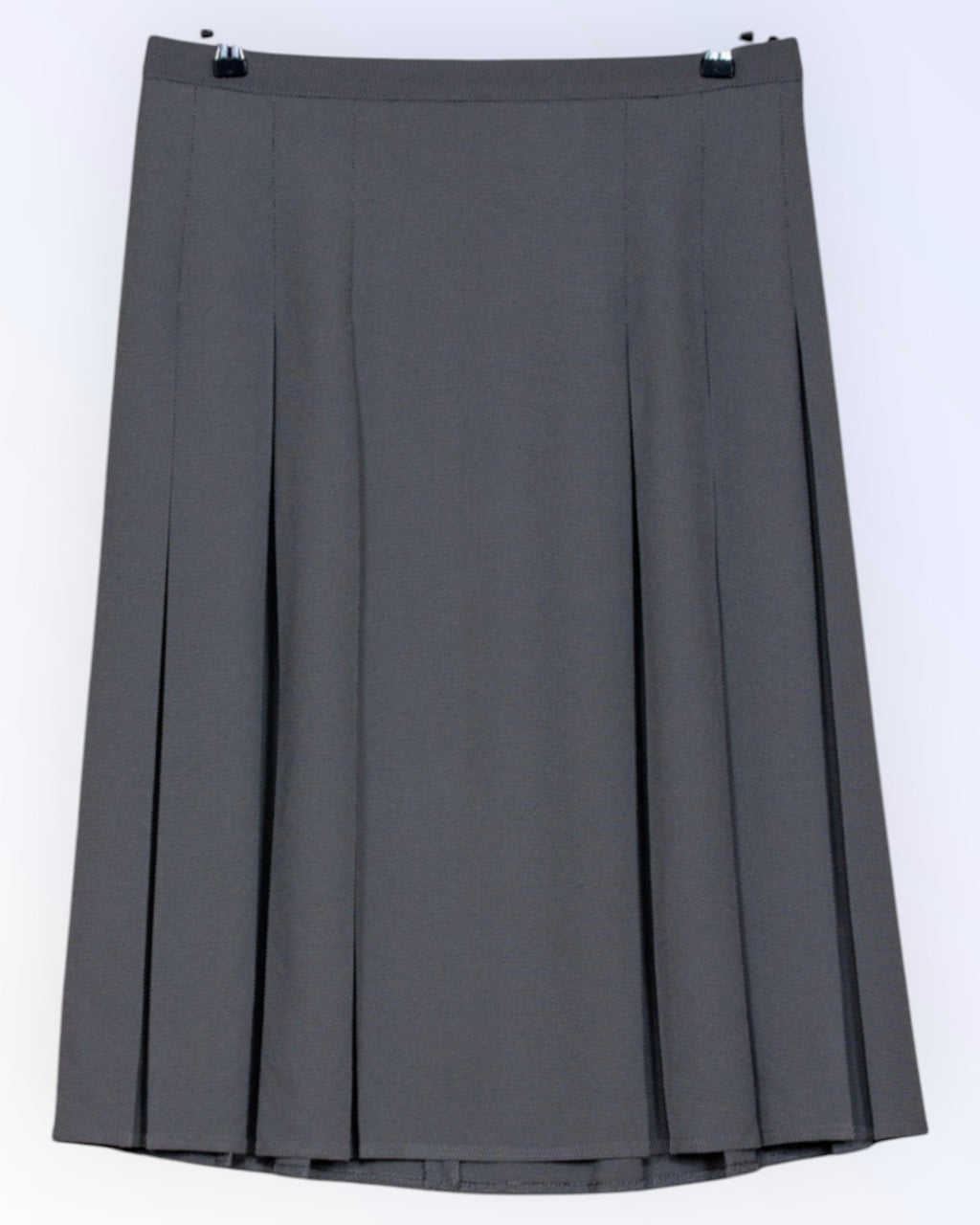 Klassikalise disainiga hall voltidega seelik