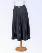 Black pleated skirt
