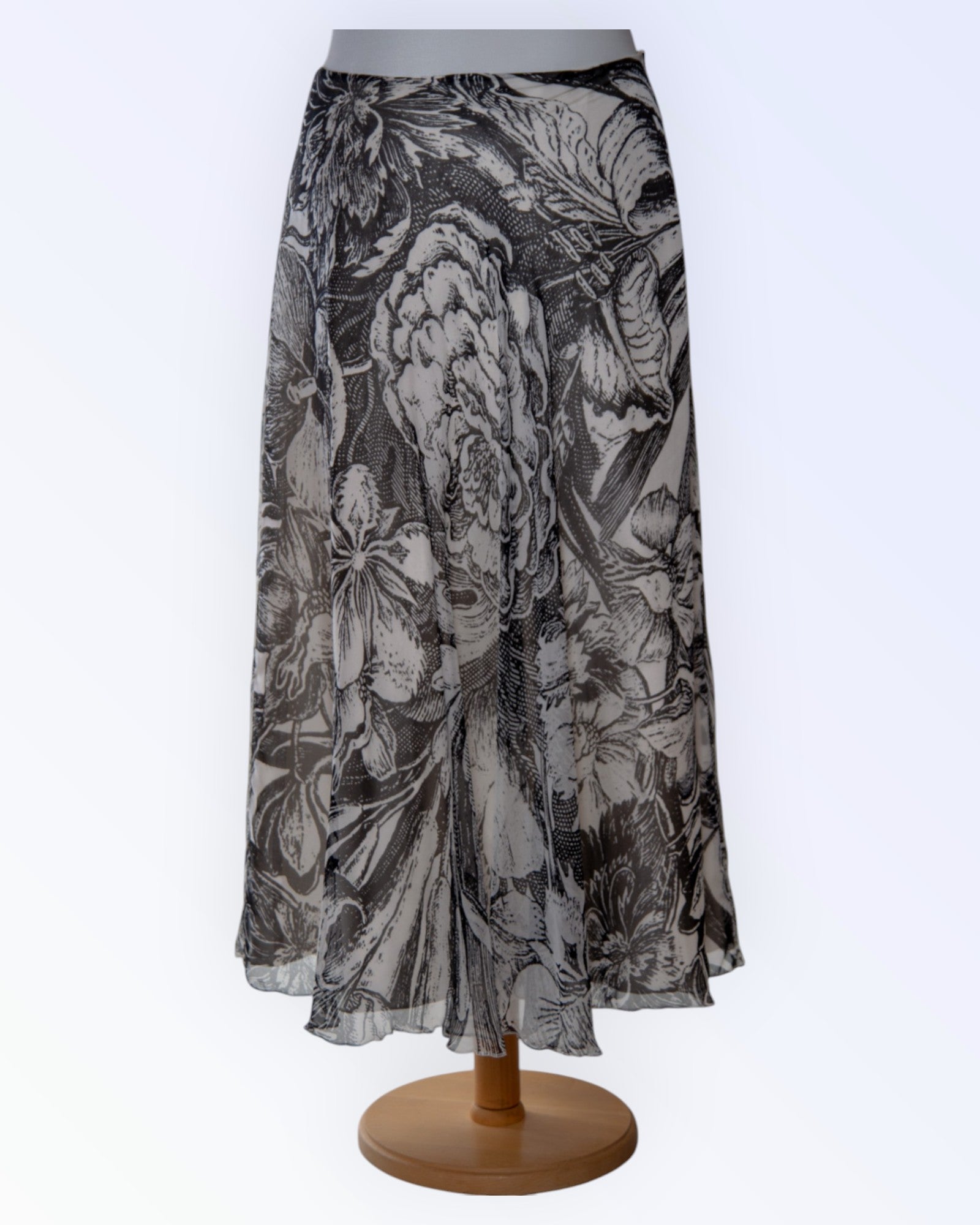 Black and white thin silk skirt