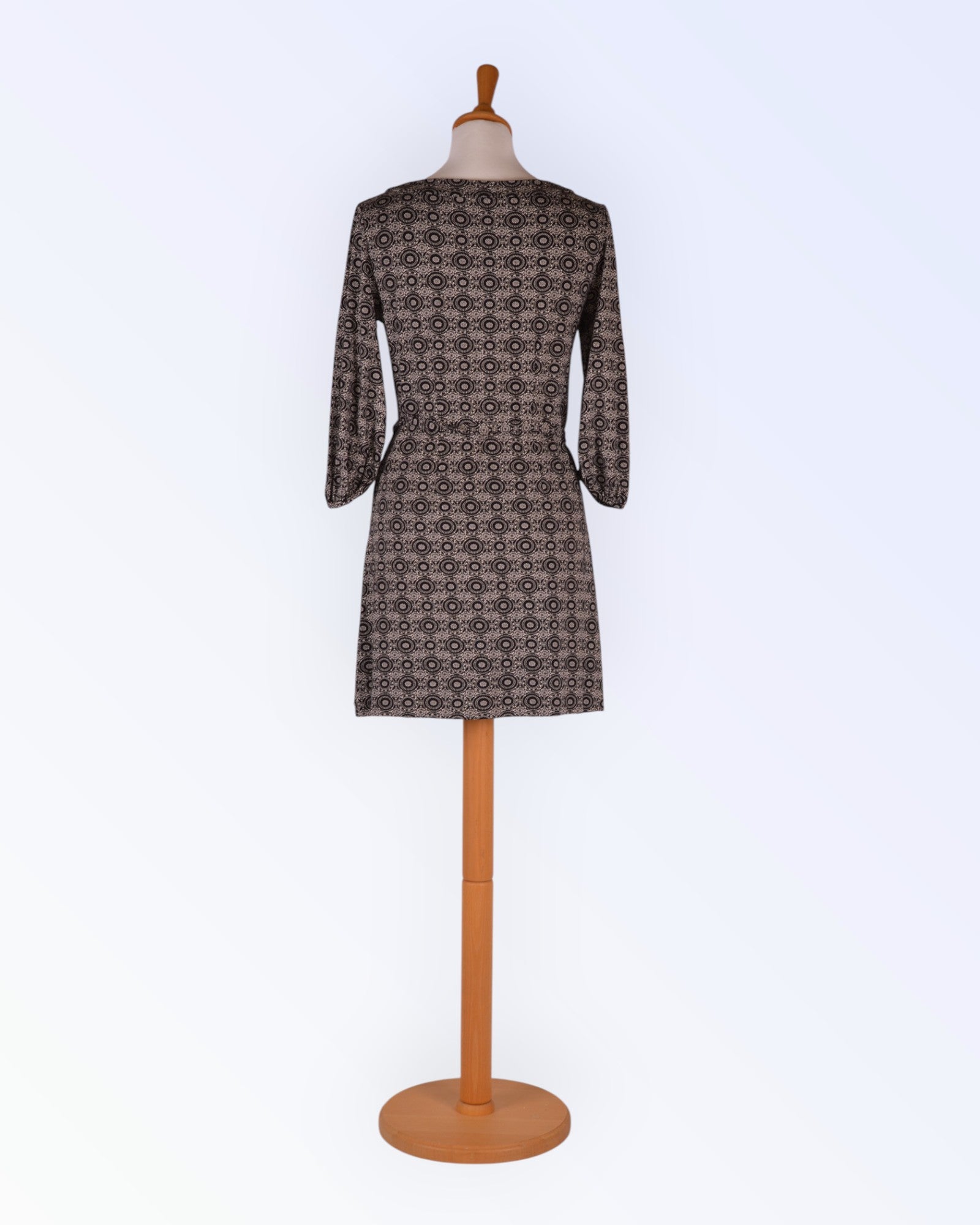 Sti black and white knit dress