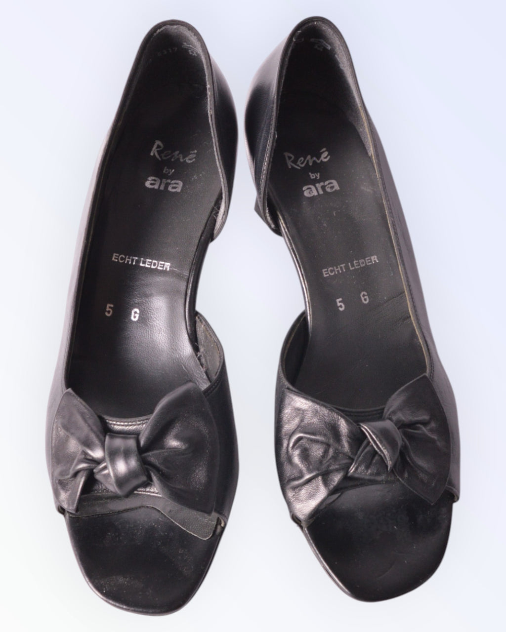 René by Ara mustad kingad