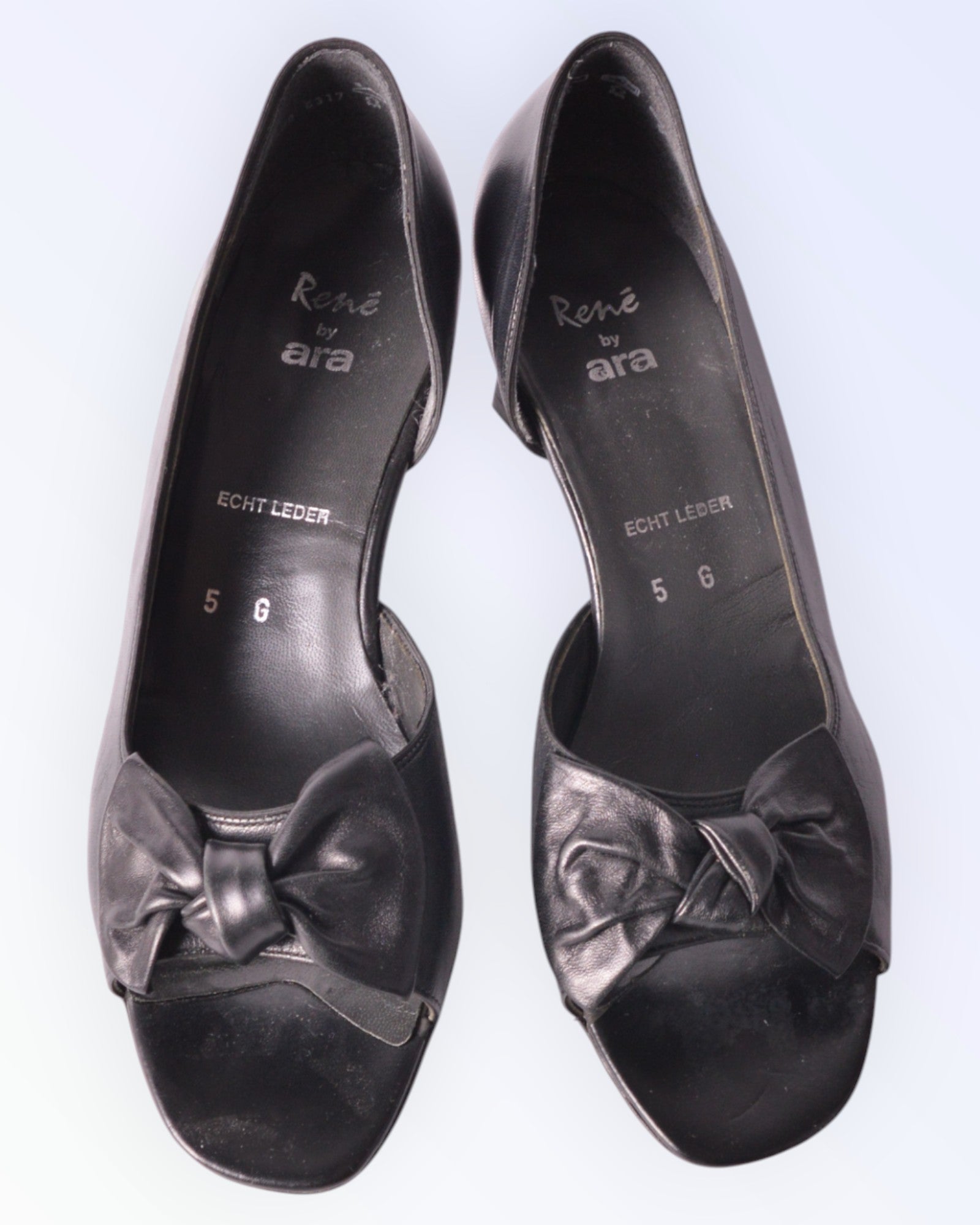 René by Ara black shoes