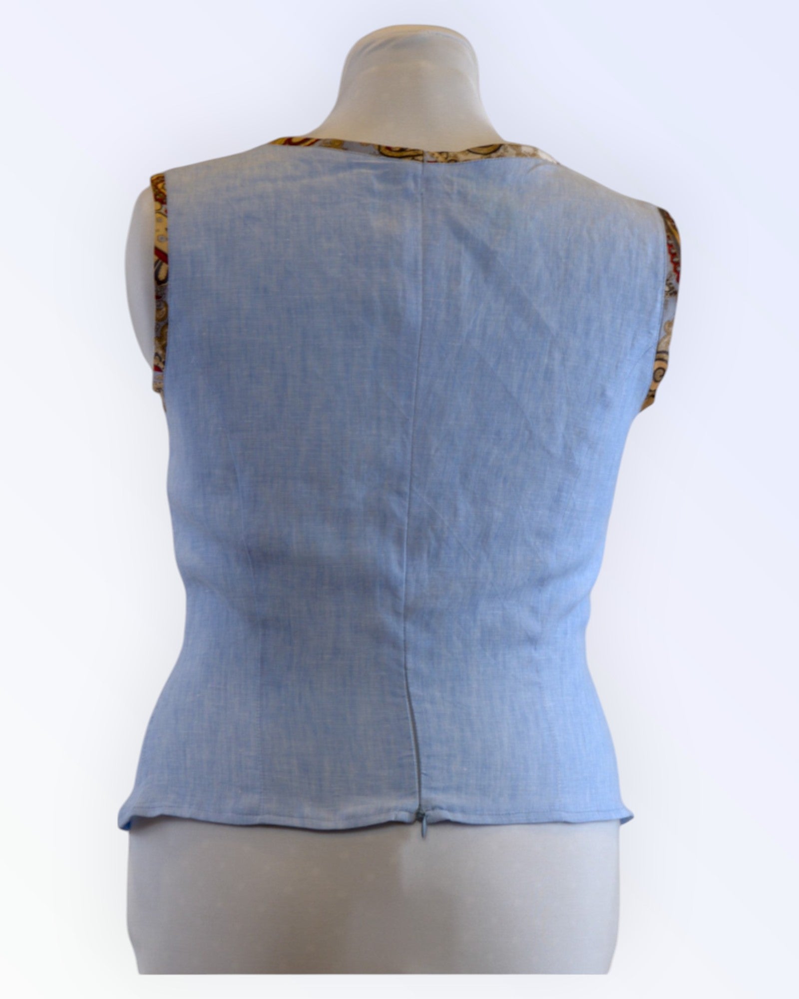 Vaaleansininen kesätoppi