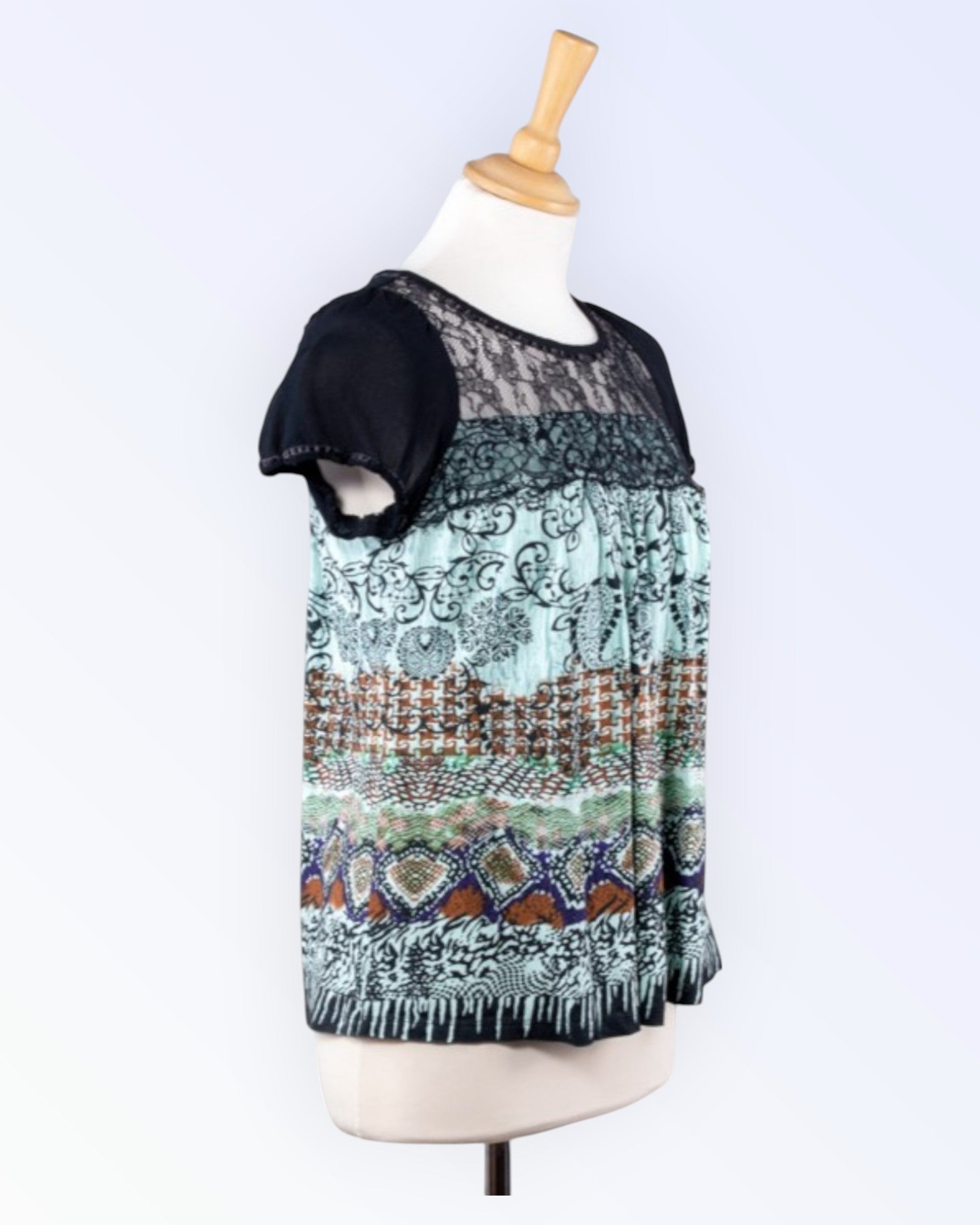 Jade-värinen monivärinen neuletoppi