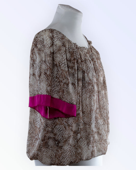 Loose-fitting chiffon top