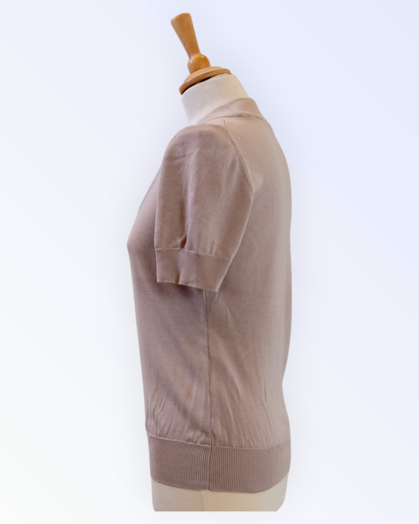 Ril's beige knitwear