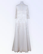 Classic style off-white wedding dress