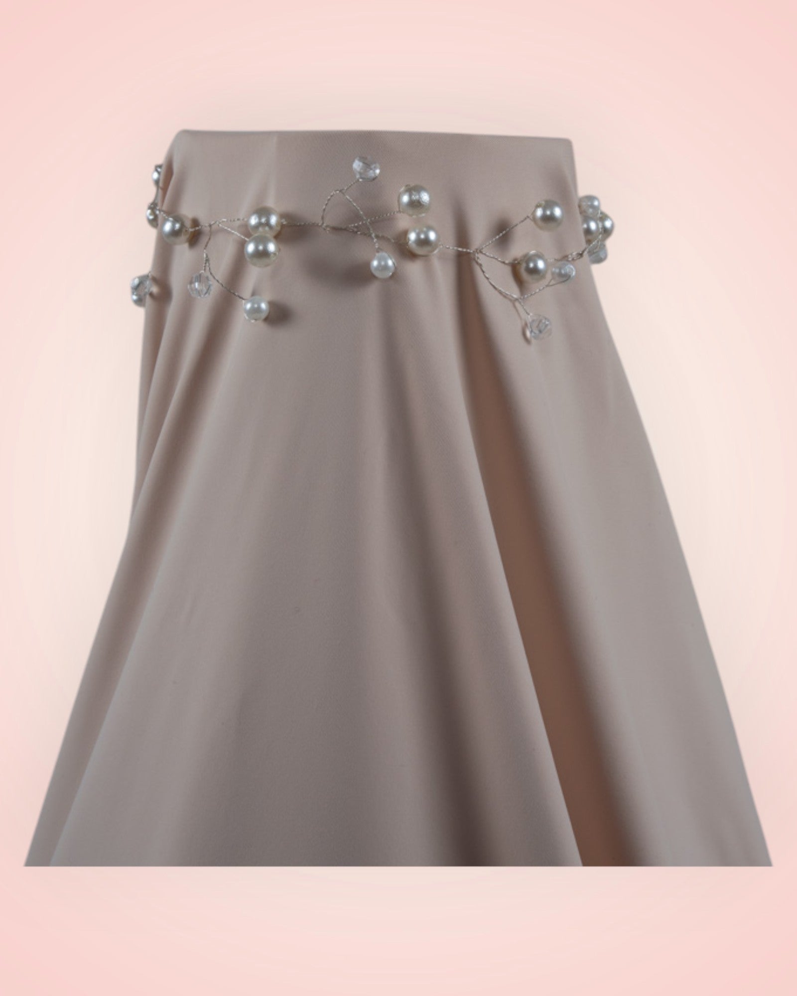 Hair ornament to be woven into the hair