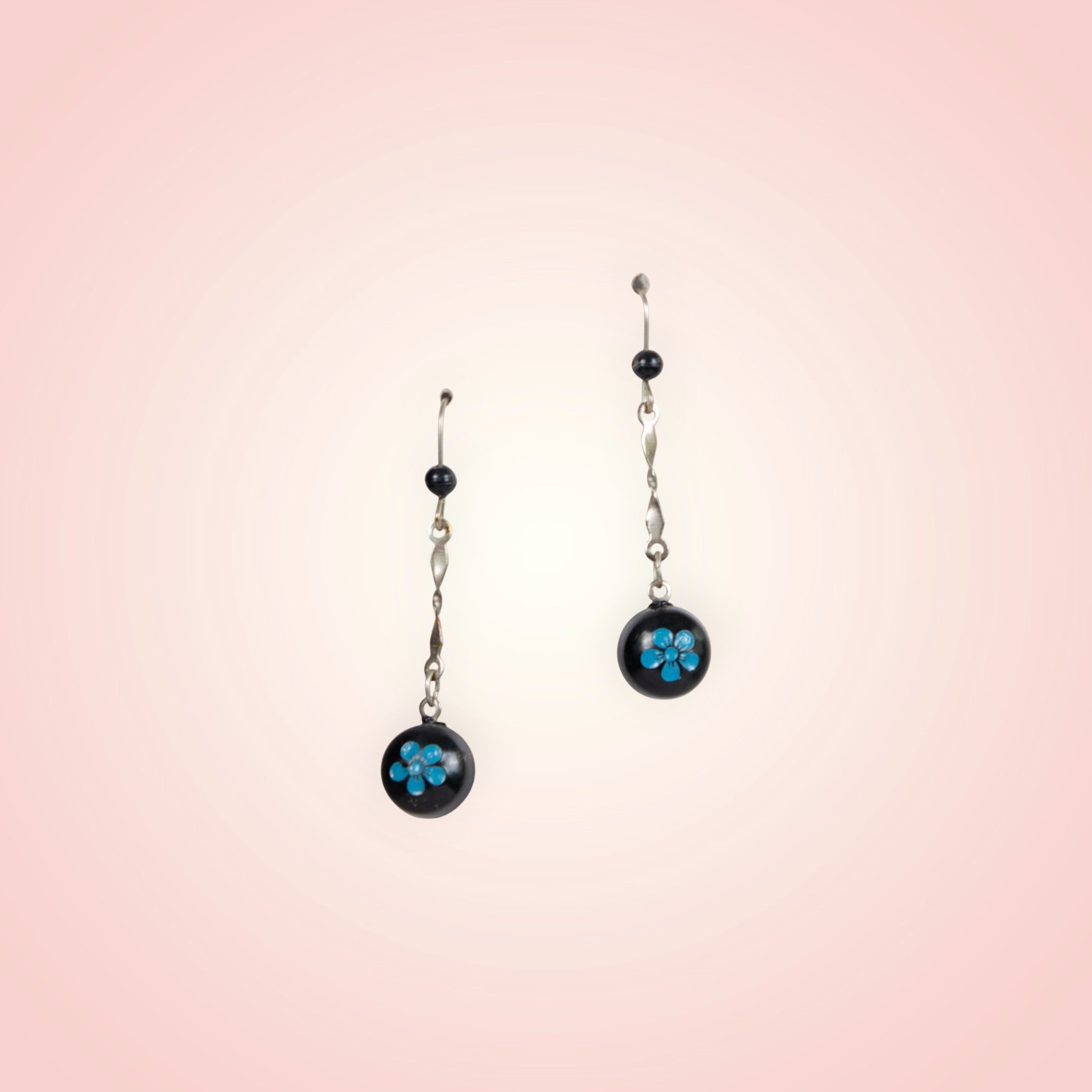 Retro style earrings
