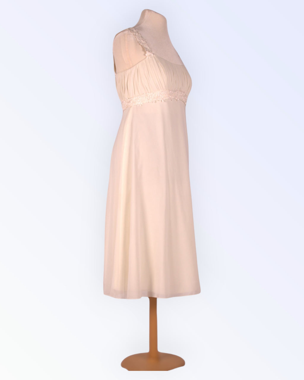 Empire-cut chiffon dress