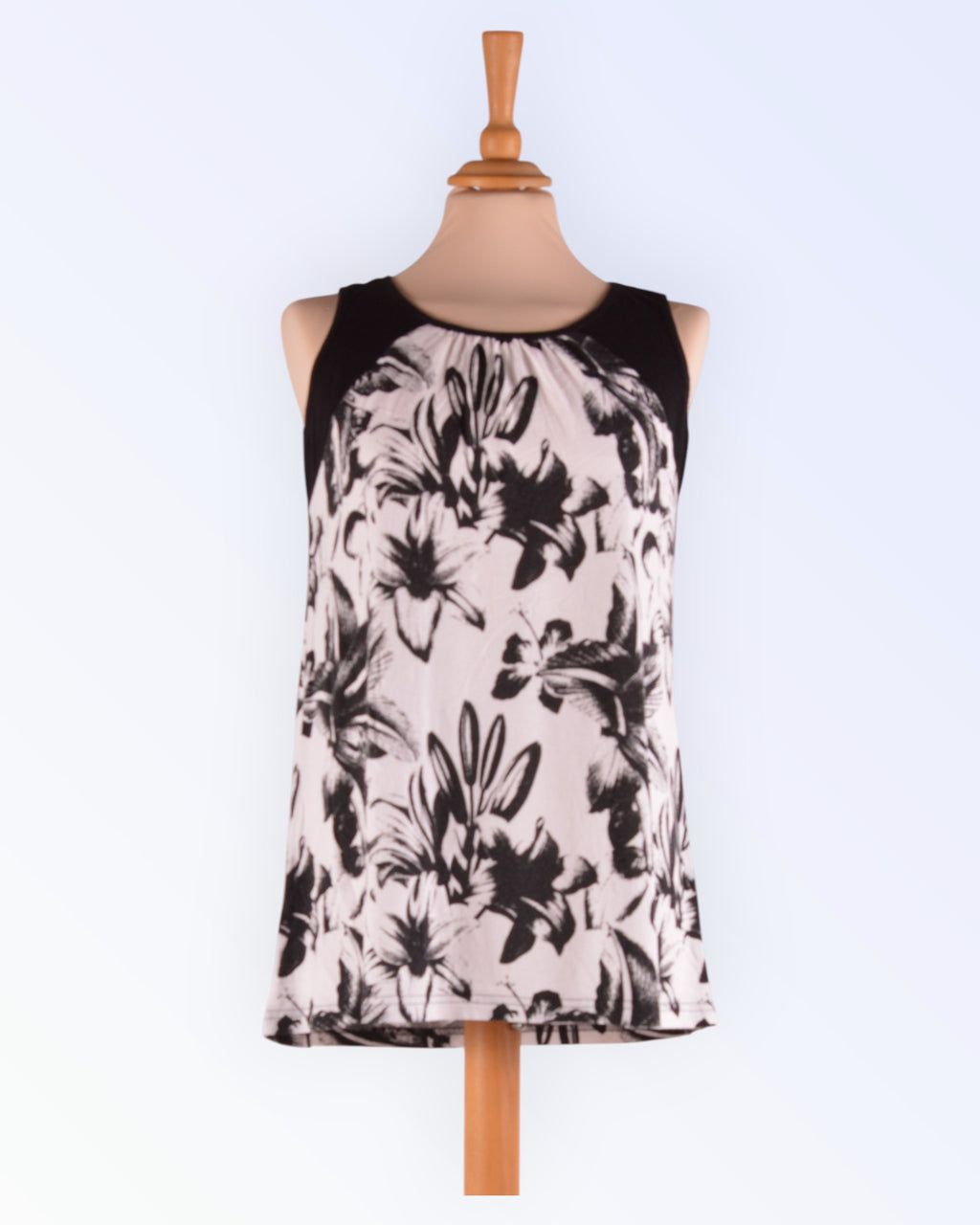 Arcade black and white top