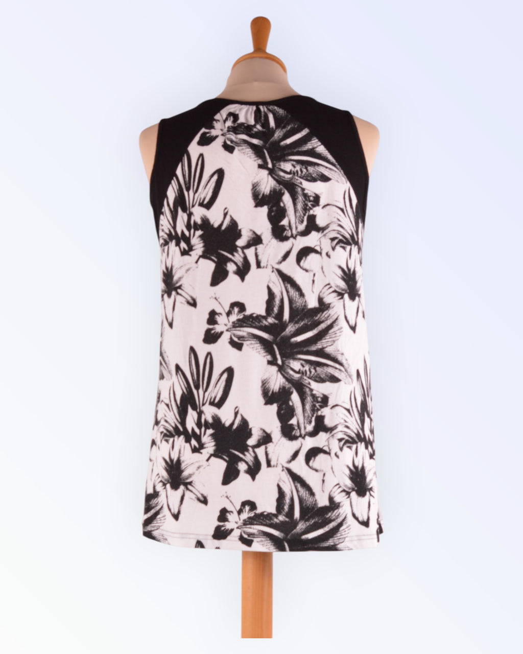 Arcade black and white top