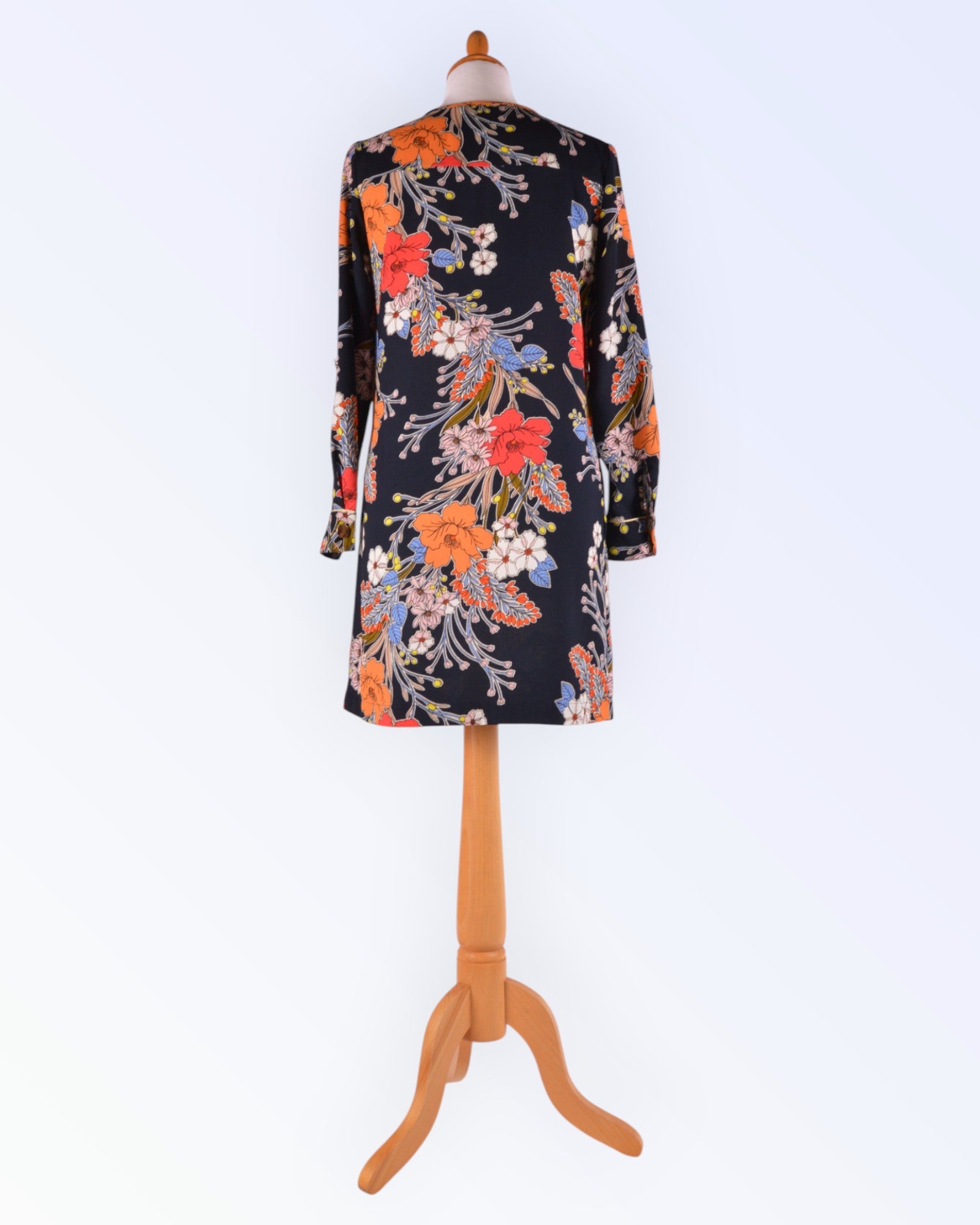 Next Petite lillmustriga kleit