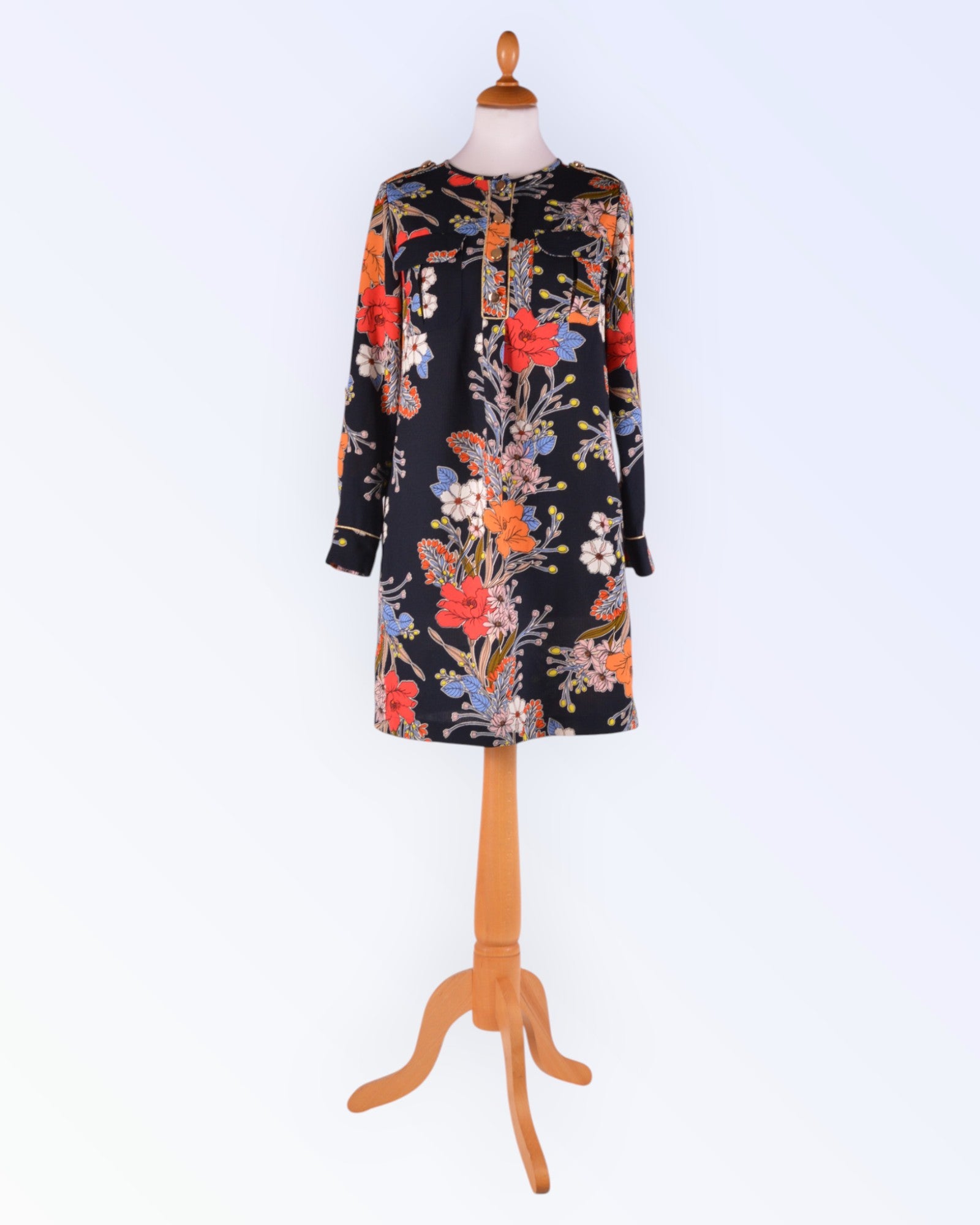 Next Petite lillmustriga kleit