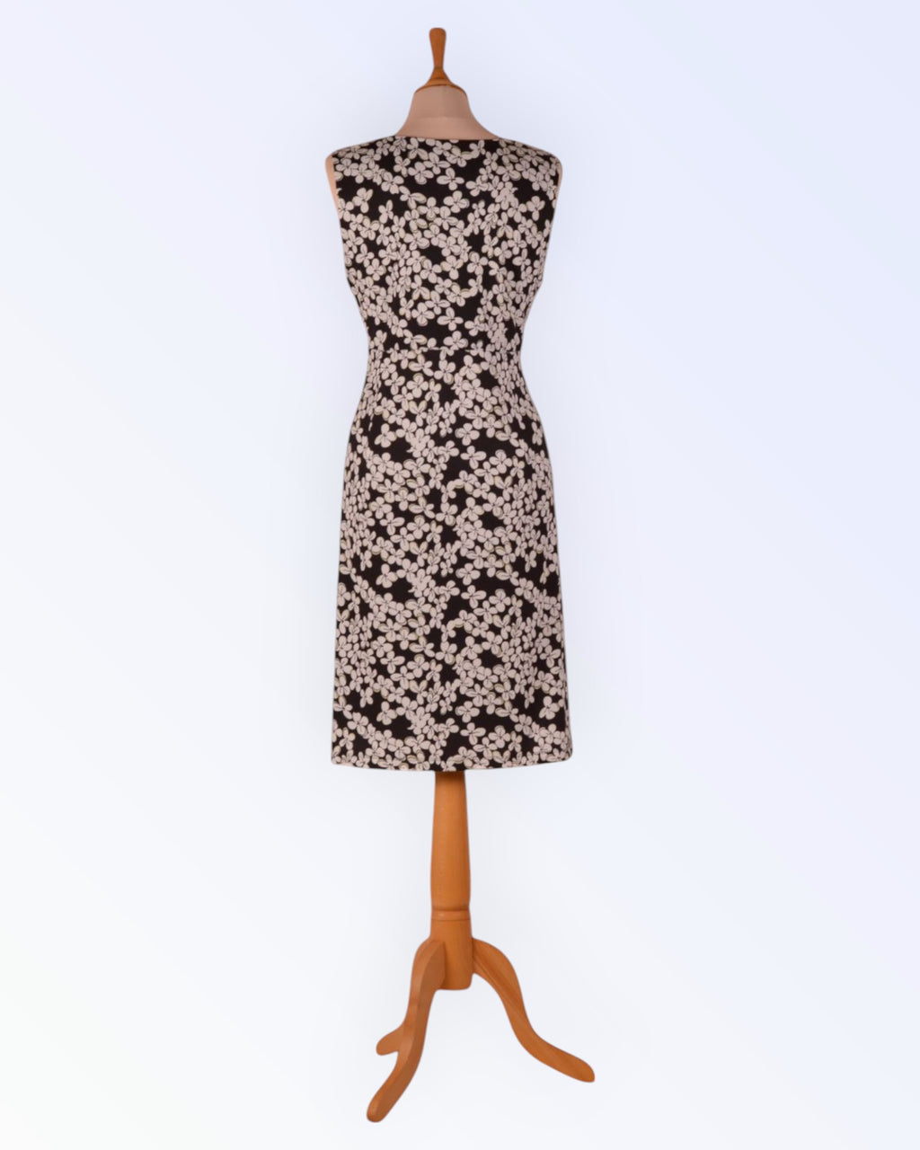 More&More must-valge trikotaažkleit