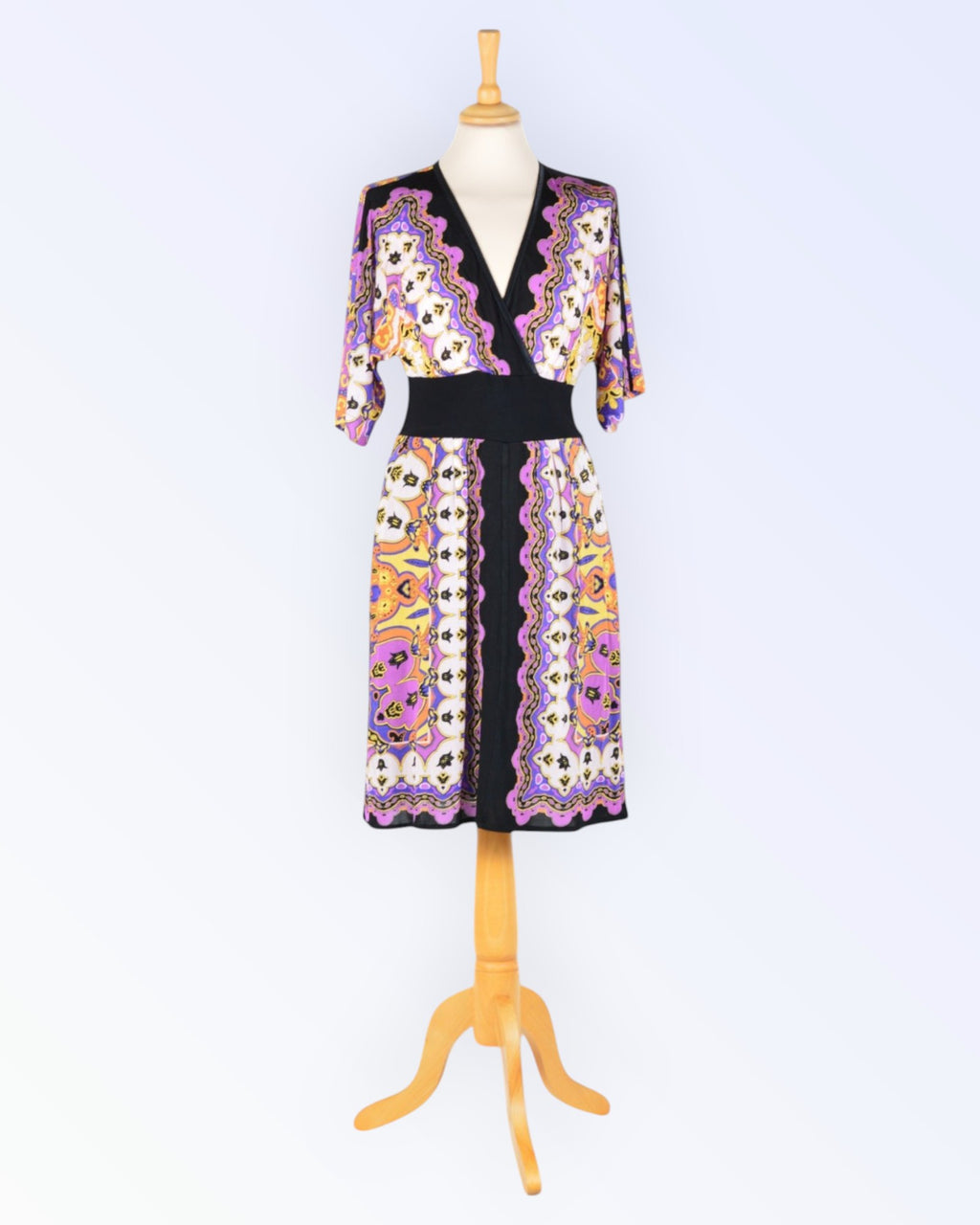 Ana Alcazar värikäs neulemekko