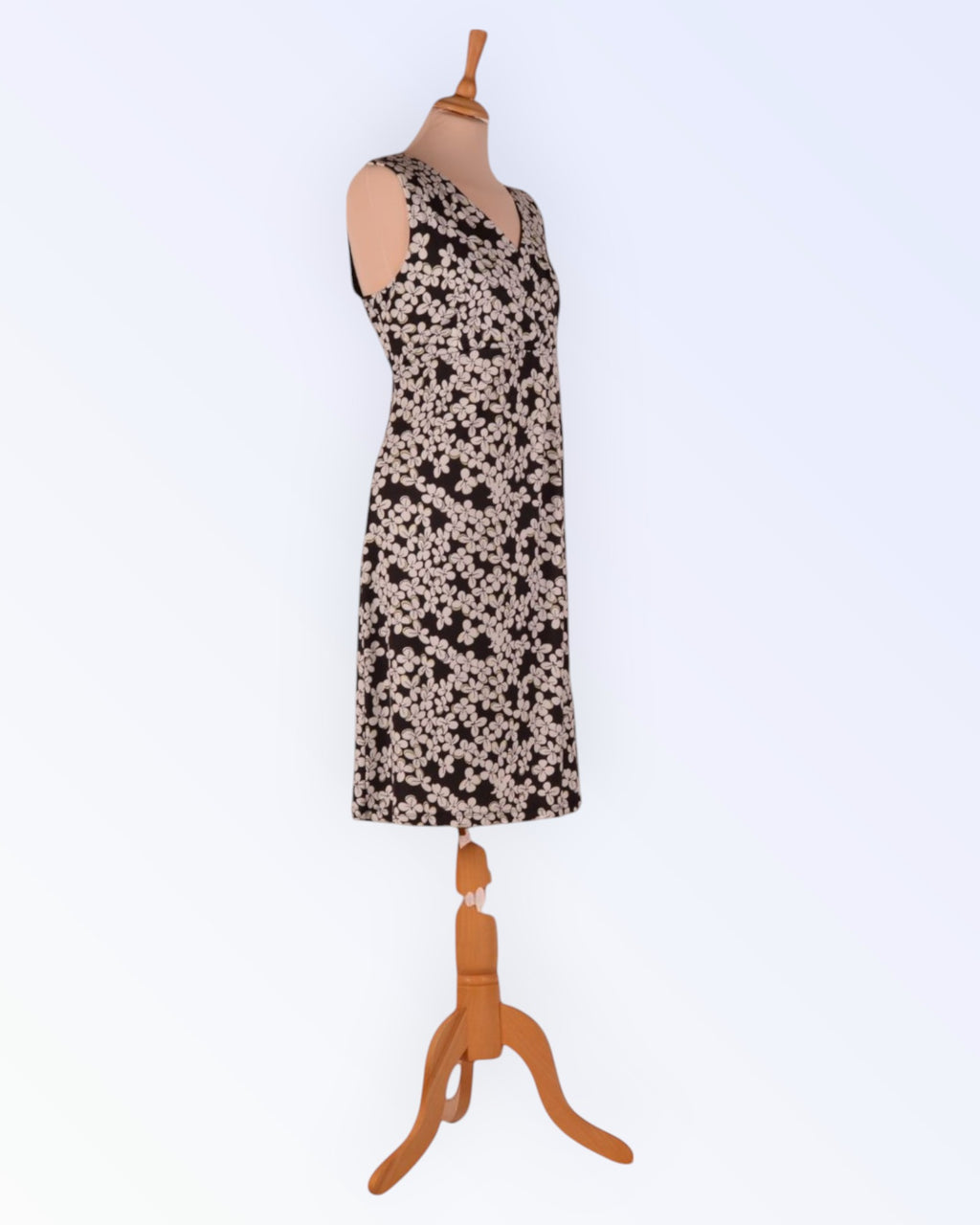 More&More must-valge trikotaažkleit