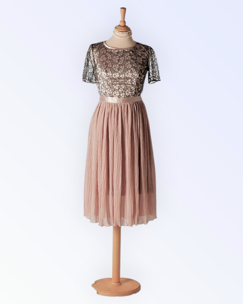 Pidulik kleit vanaroosa plisseerseelikuga