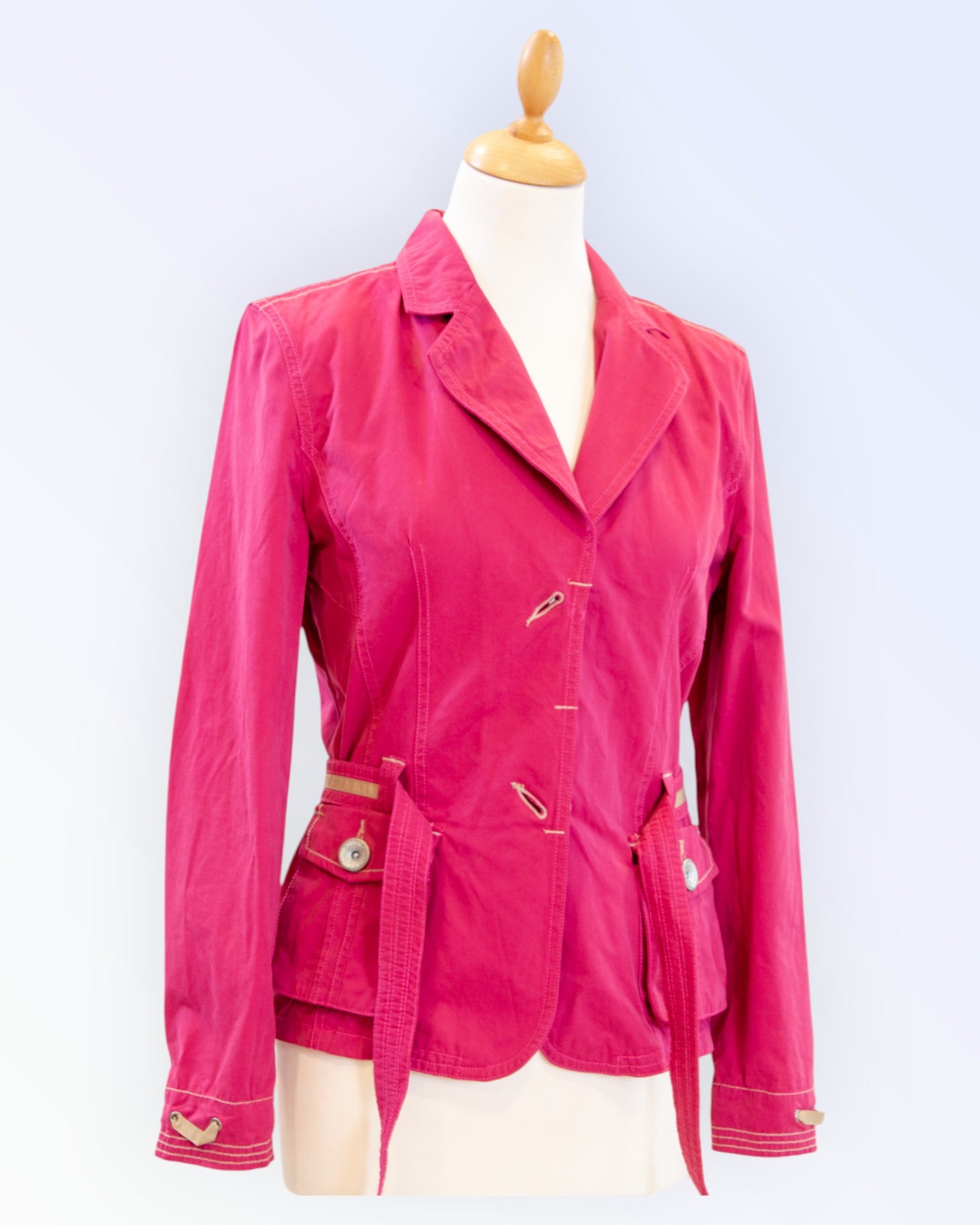 Luhta sportlik retrostiilis jakk