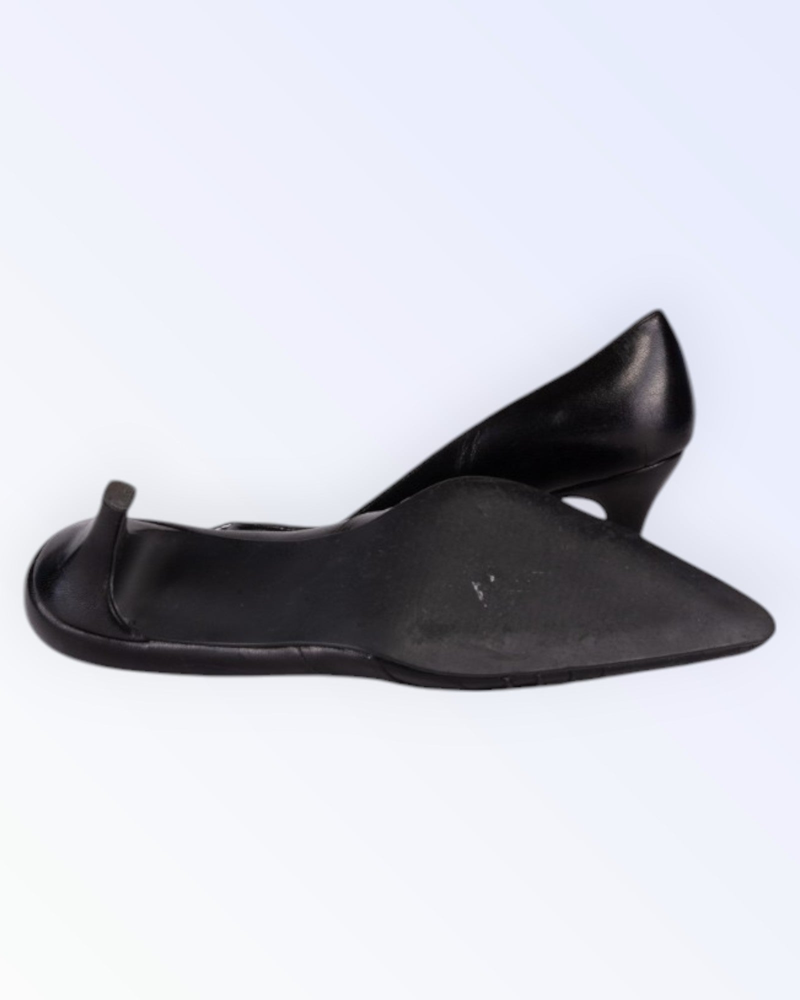 Aaltonen Finland mustad stiletod