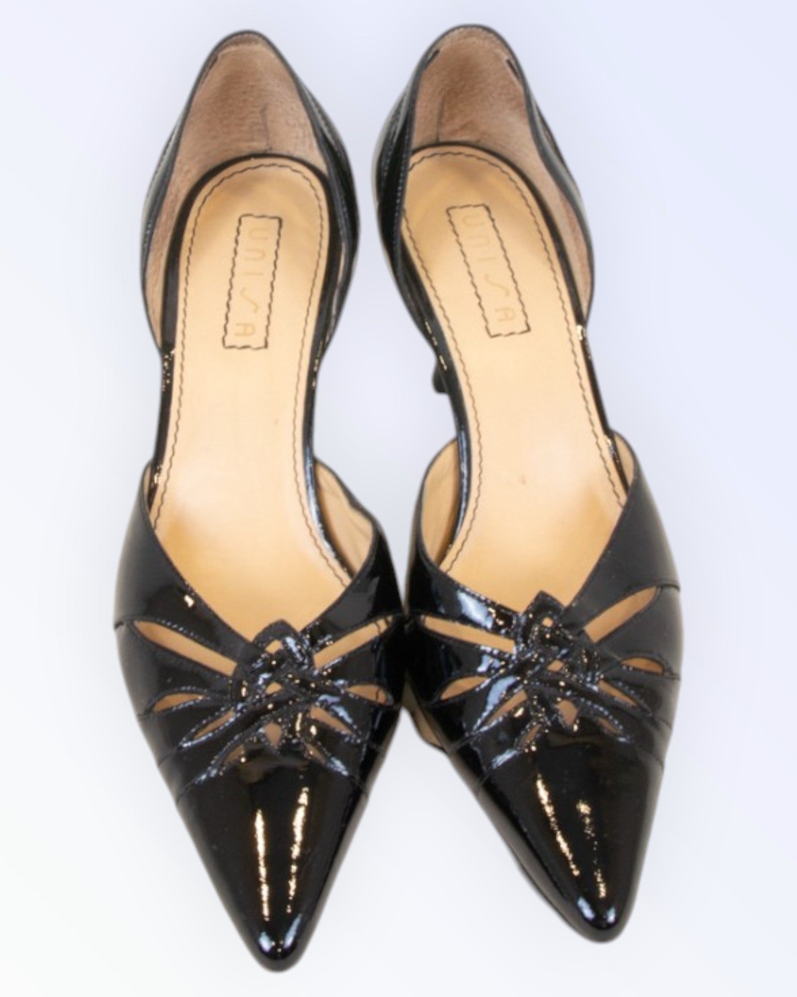 Unisa black patent leather shoes