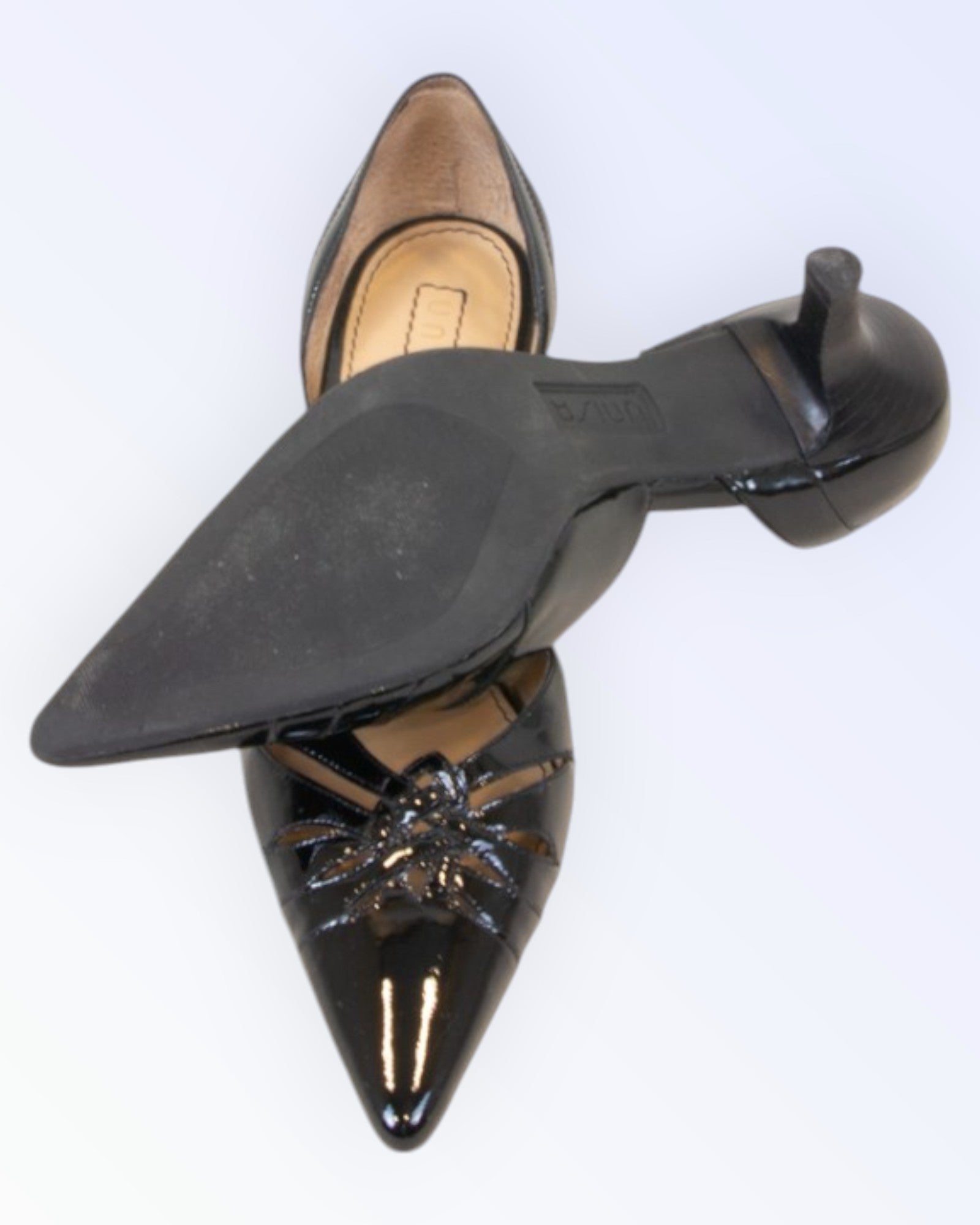 Unisa black patent leather shoes