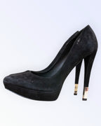 Guessin mustat alustakengät