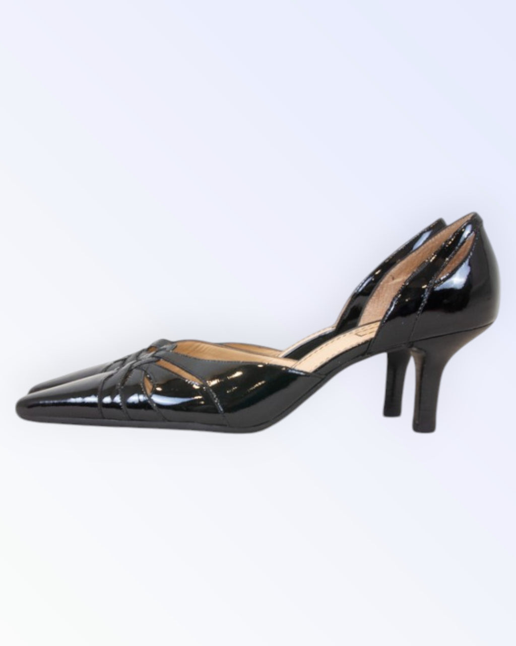 Unisa black patent leather shoes