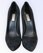 Guessin mustat alustakengät