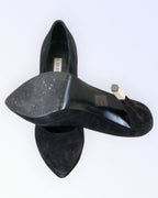 Guessin mustat alustakengät