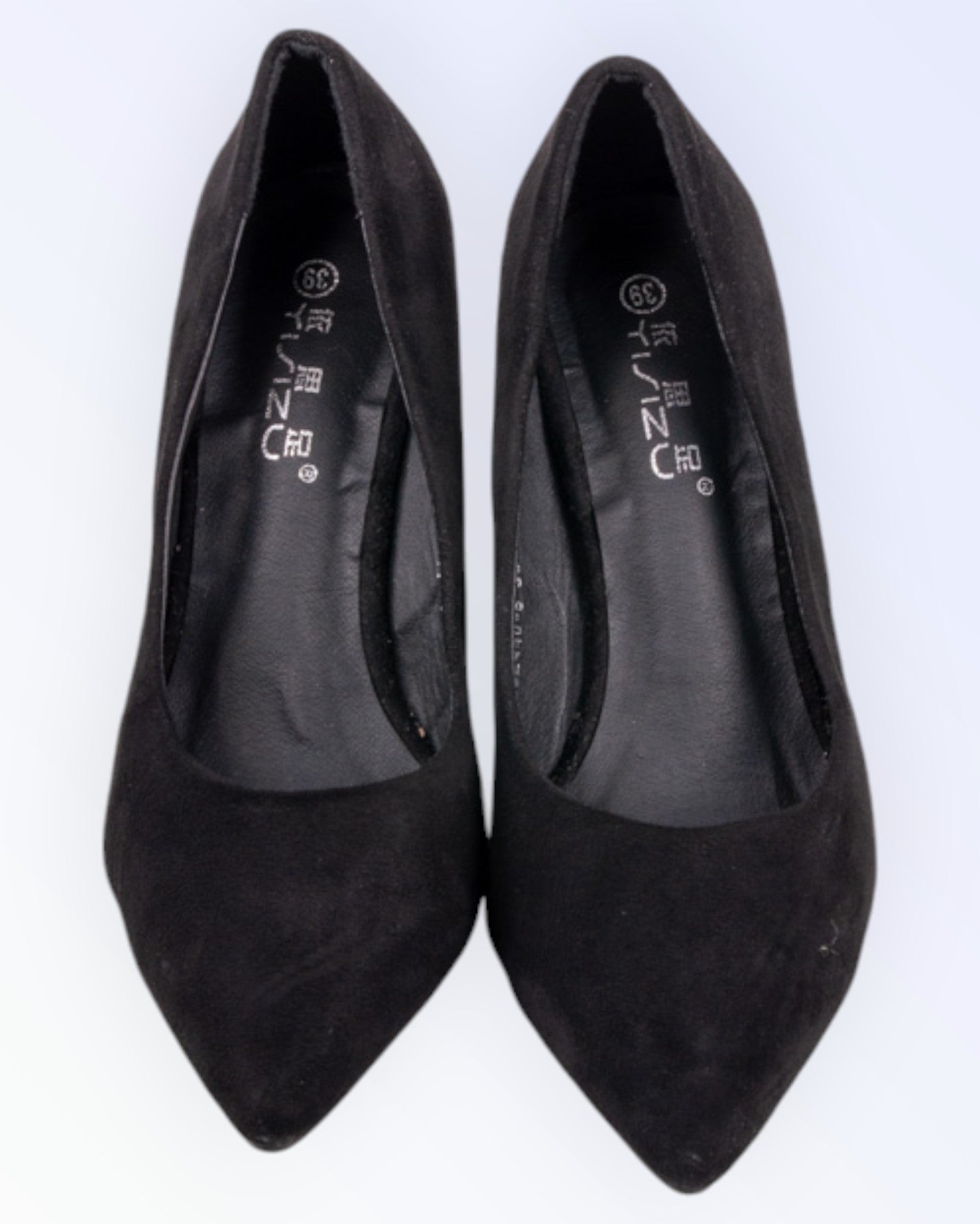 Mustad täistallaga kingad