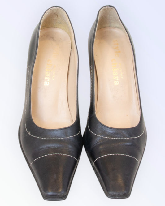 Style Chiara mustad kingad