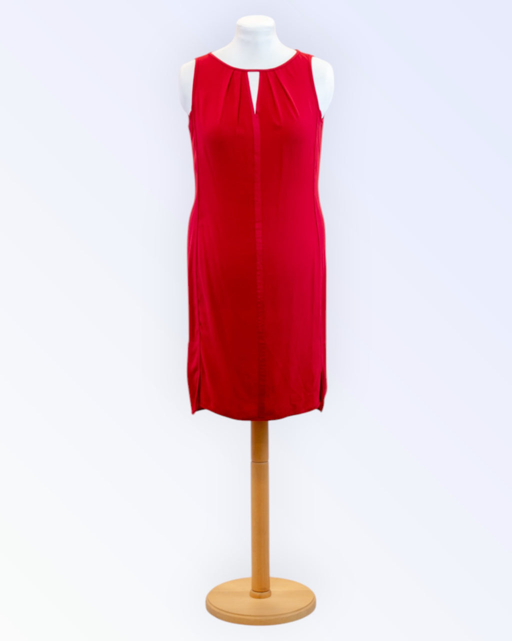 Claudia Sträter red dress