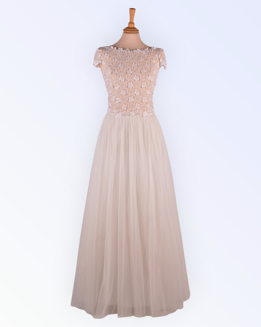 Romantic wedding dress with tulle skirt