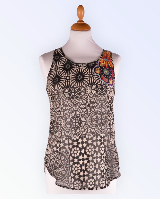 Desigual must-valge top