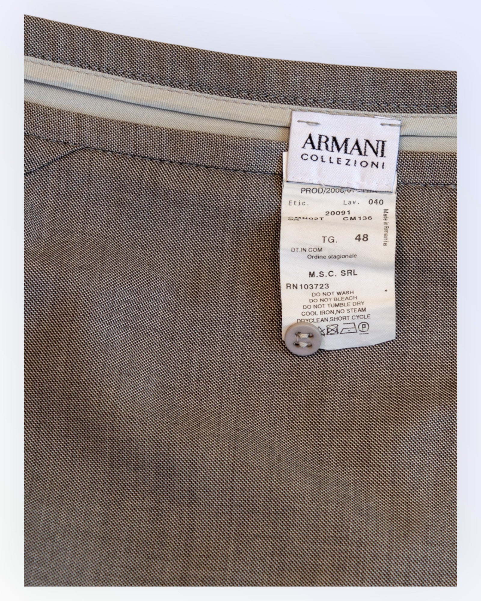 Armani Collezionin klassinen hame